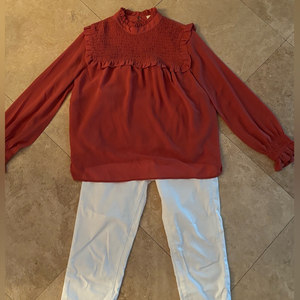 Barely worn Promesa rouched blouse